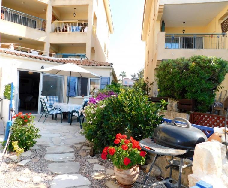 Apartmán Beautiful Regina Gardens Paphos Exteriér fotografie